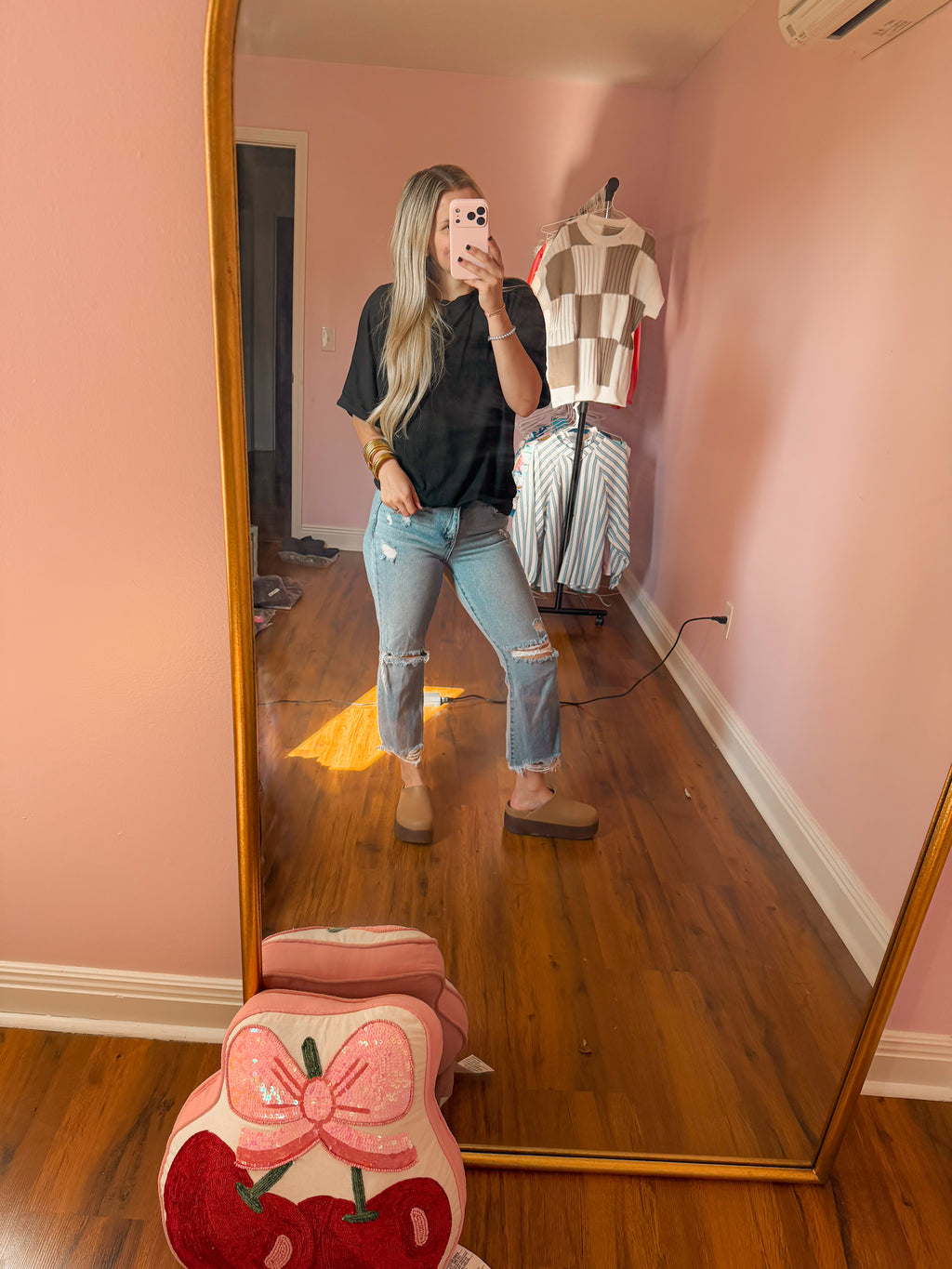 BLACK STRETCHY TOP