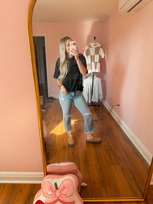 BLACK STRETCHY TOP